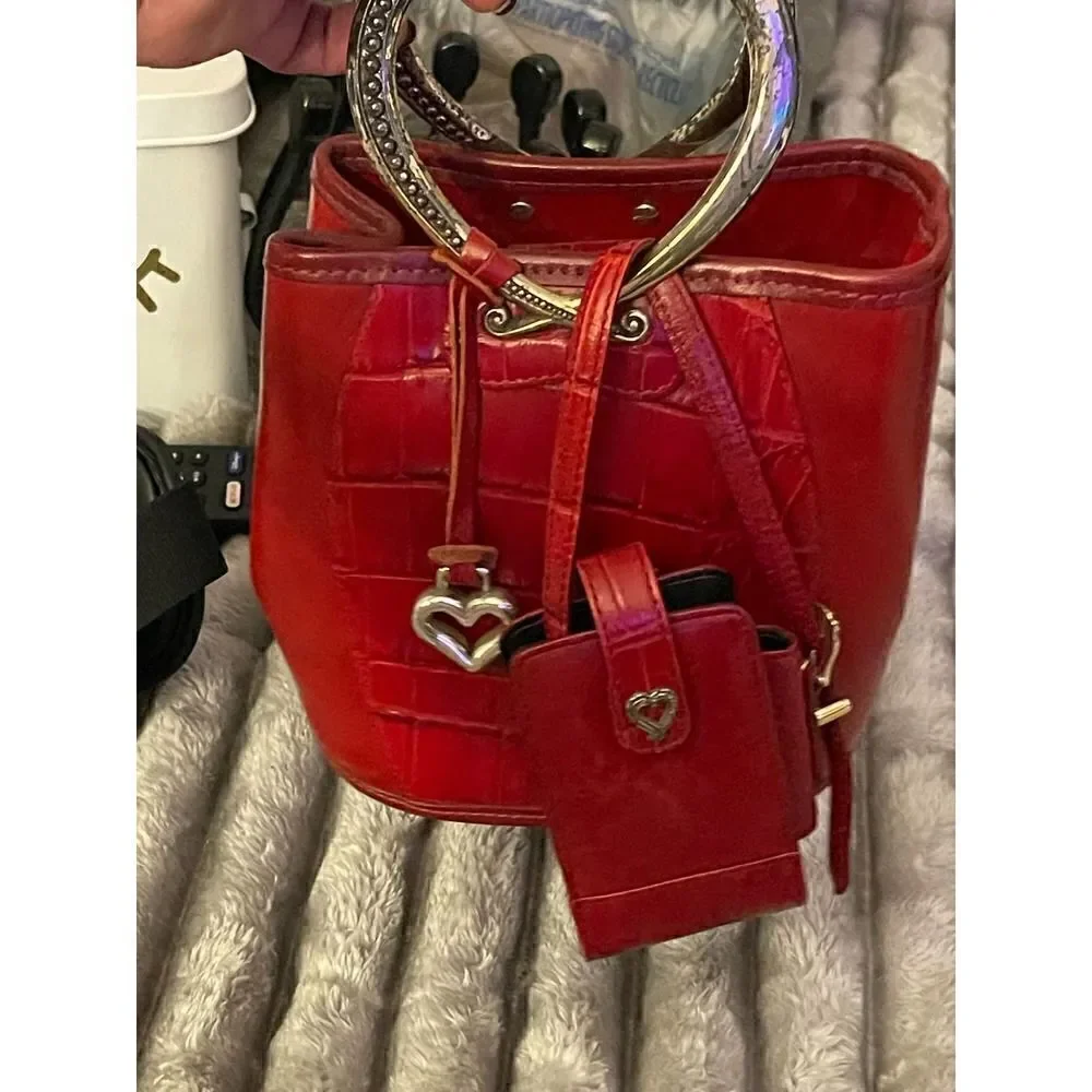 Brighton vintage red crocadile corazon mini bucket bag heart handle